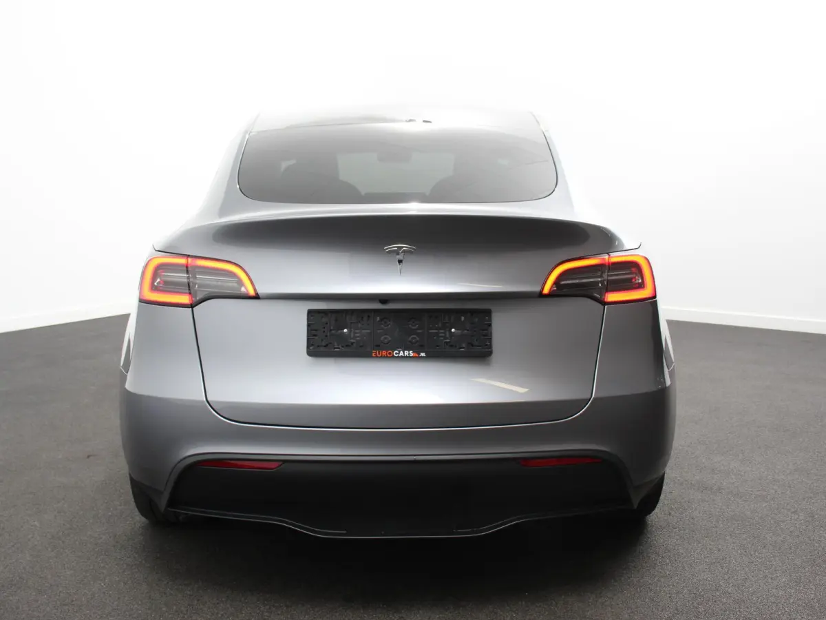 Long Range AWD 75 kWh Climate control Adaptieve cruise control Achteruitrijcamera Panoramadak Keyless Stuurverwarming Stoelverwarming LED Navigatie Parkeersensoren