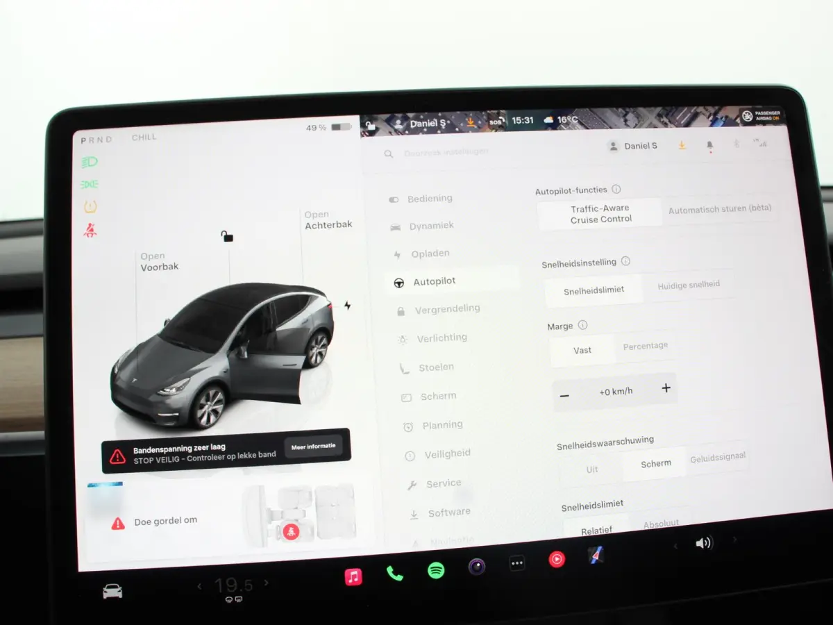 Long Range AWD 75 kWh Climate control Adaptieve cruise control Achteruitrijcamera Panoramadak Keyless Stuurverwarming Stoelverwarming LED Navigatie Parkeersensoren