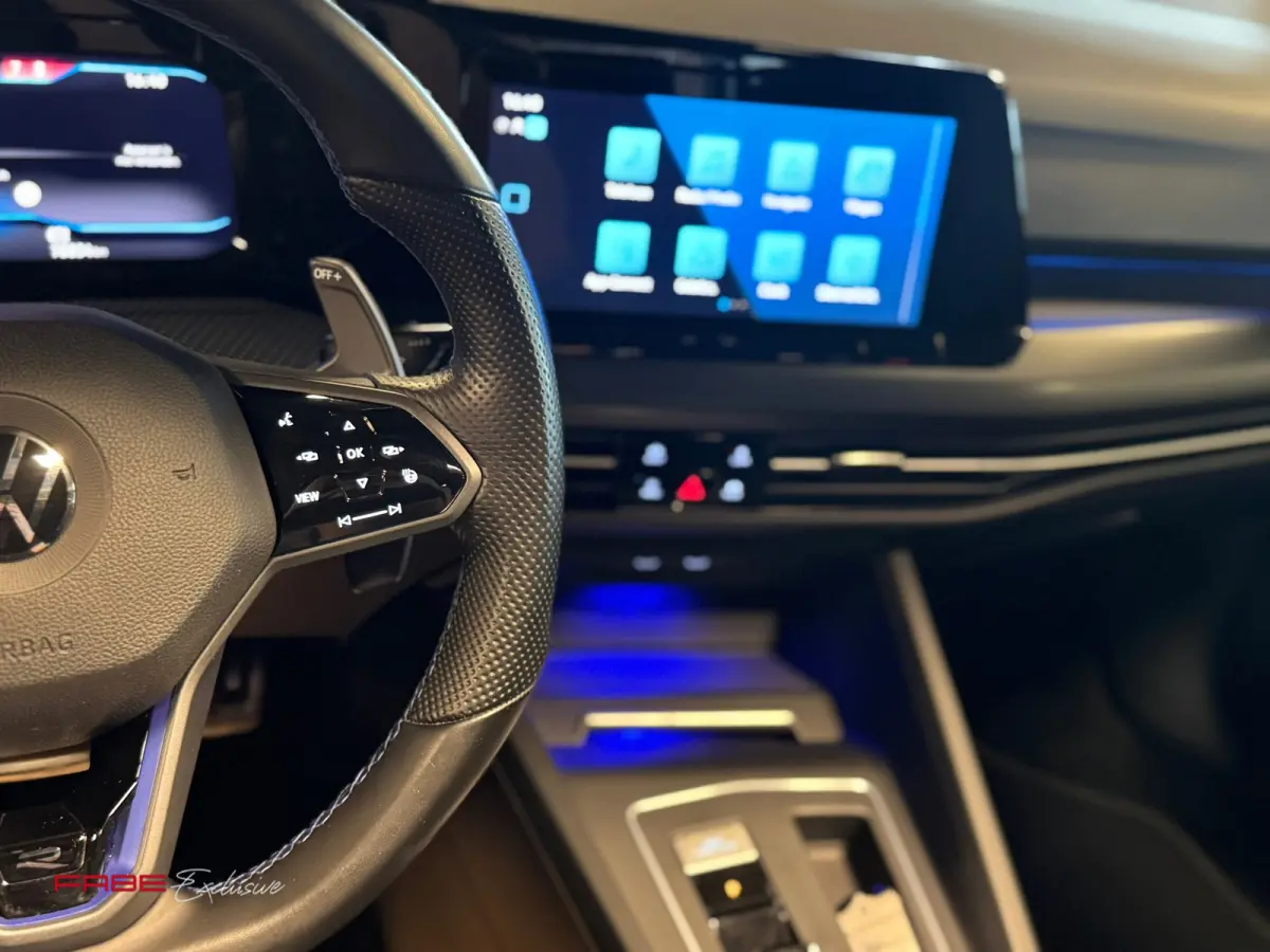2.0 TSI R 4Motion / H/K / IQ Lights / HUD / Pano / Camera / Stuurverwarming