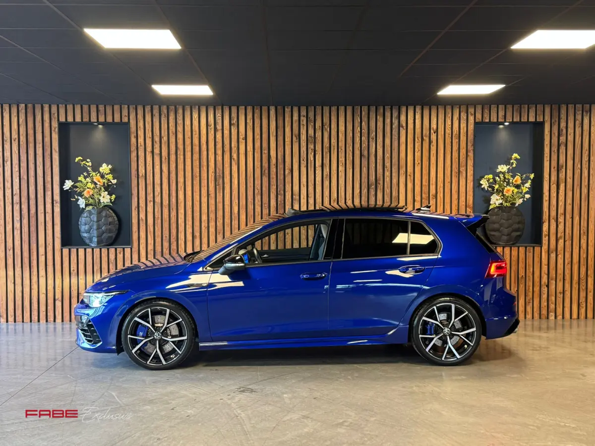 2.0 TSI R 4Motion / H/K / IQ Lights / HUD / Pano / Camera / Stuurverwarming