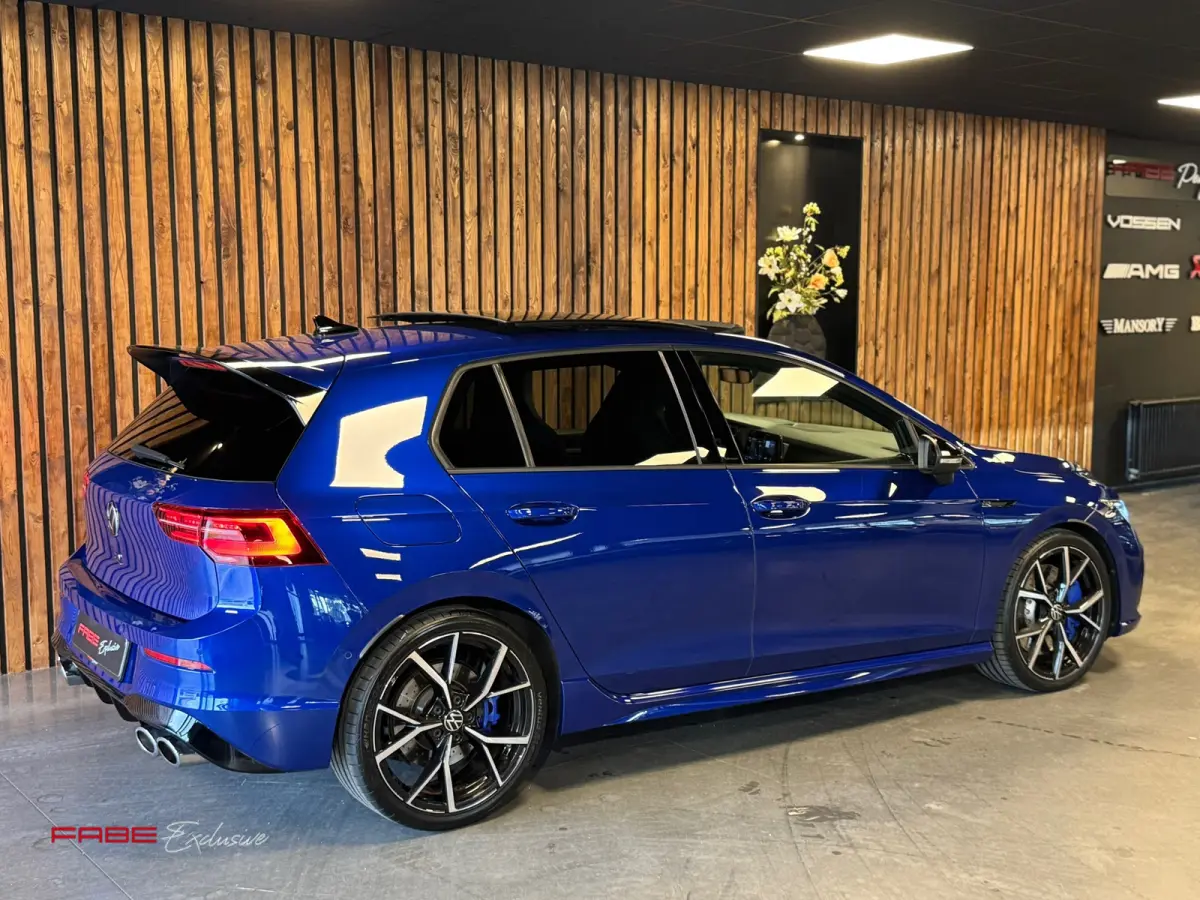 2.0 TSI R 4Motion / H/K / IQ Lights / HUD / Pano / Camera / Stuurverwarming