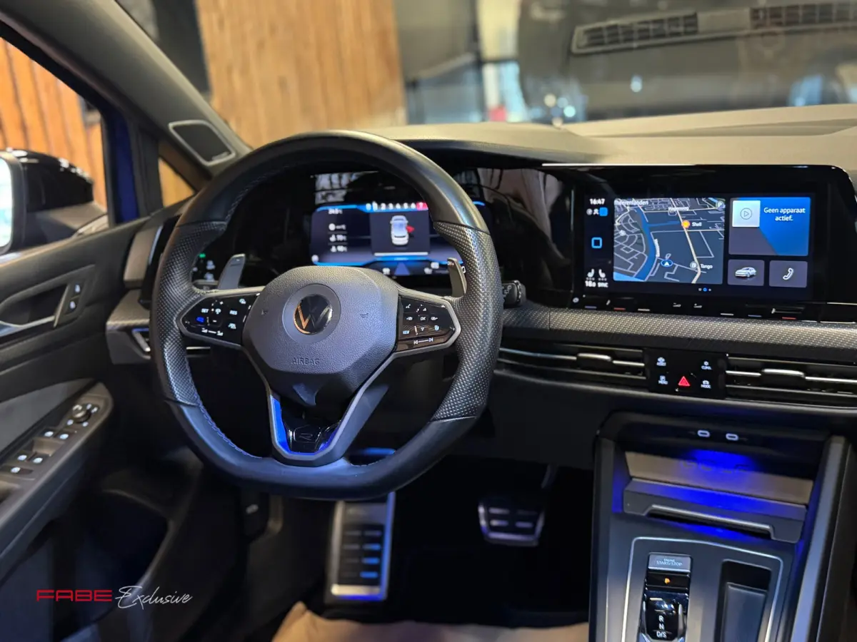 2.0 TSI R 4Motion / H/K / IQ Lights / HUD / Pano / Camera / Stuurverwarming