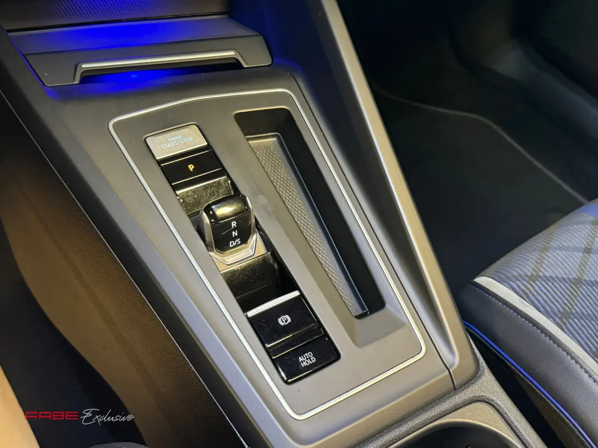 2.0 TSI R 4Motion / H/K / IQ Lights / HUD / Pano / Camera / Stuurverwarming