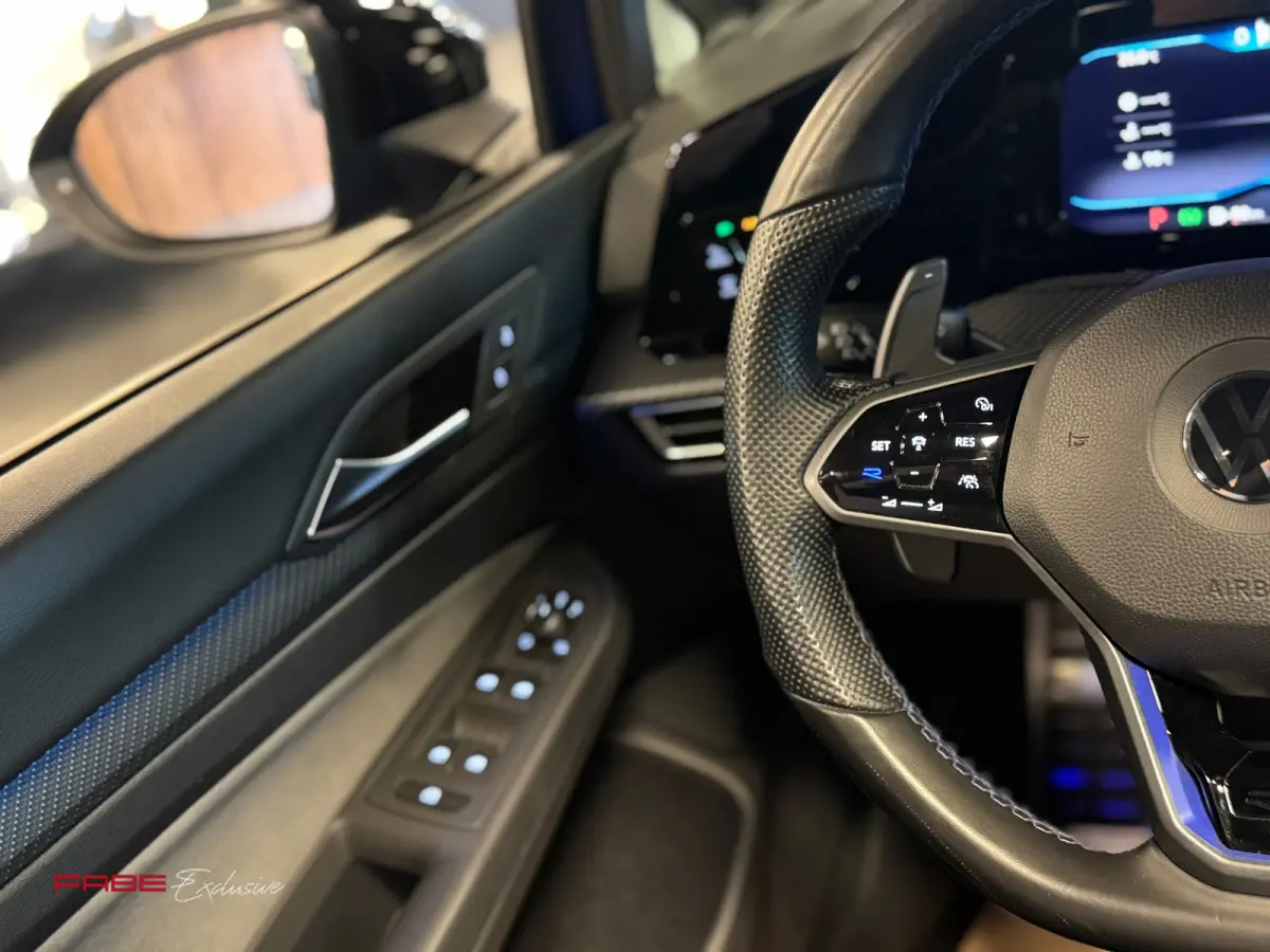 2.0 TSI R 4Motion / H/K / IQ Lights / HUD / Pano / Camera / Stuurverwarming