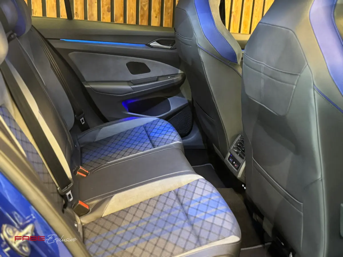 2.0 TSI R 4Motion / H/K / IQ Lights / HUD / Pano / Camera / Stuurverwarming