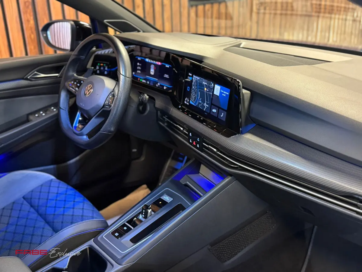 2.0 TSI R 4Motion / H/K / IQ Lights / HUD / Pano / Camera / Stuurverwarming