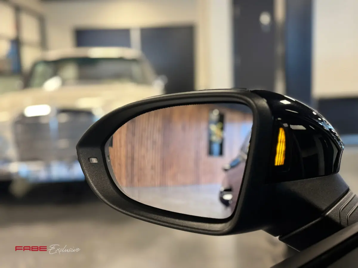 2.0 TSI R 4Motion / H/K / IQ Lights / HUD / Pano / Camera / Stuurverwarming