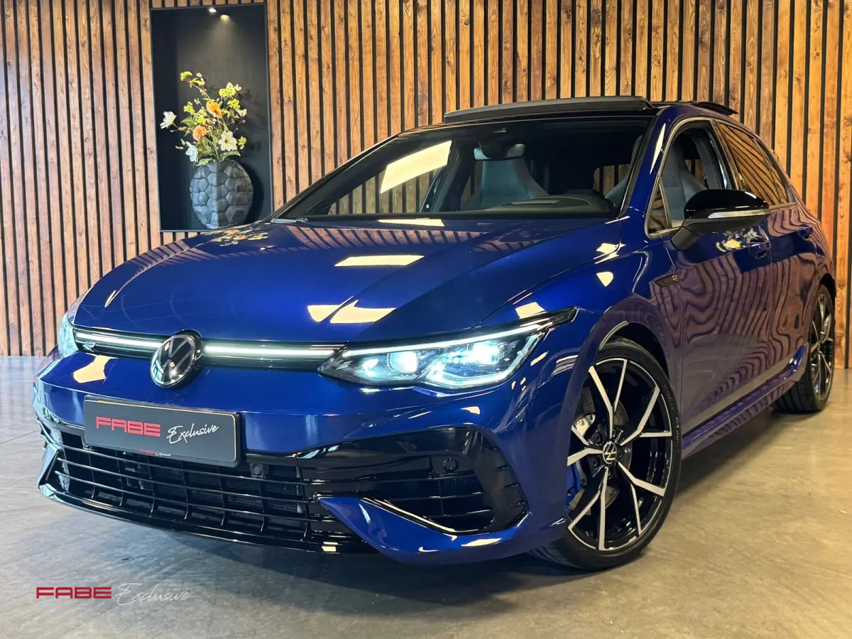 2.0 TSI R 4Motion / H/K / IQ Lights / HUD / Pano / Camera / Stuurverwarming