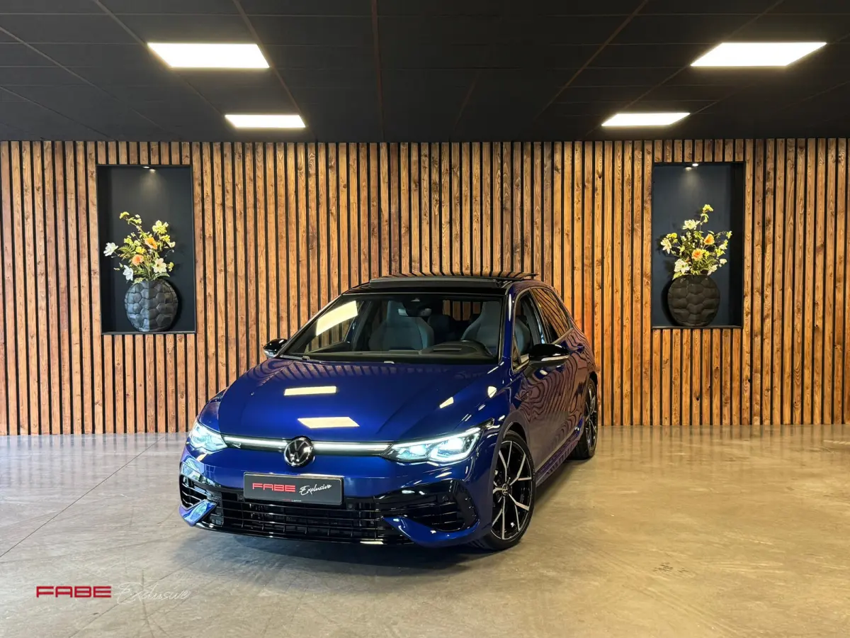 2.0 TSI R 4Motion / H/K / IQ Lights / HUD / Pano / Camera / Stuurverwarming