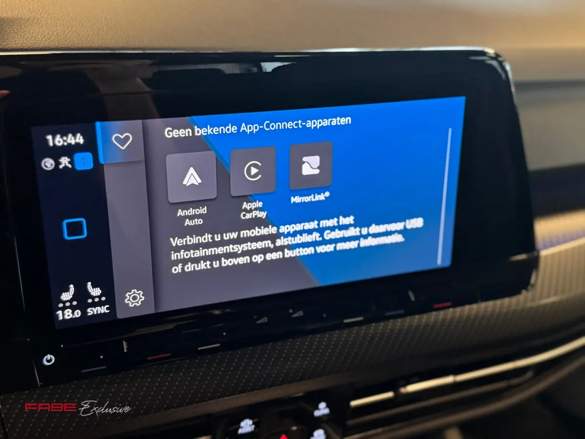 2.0 TSI R 4Motion / H/K / IQ Lights / HUD / Pano / Camera / Stuurverwarming