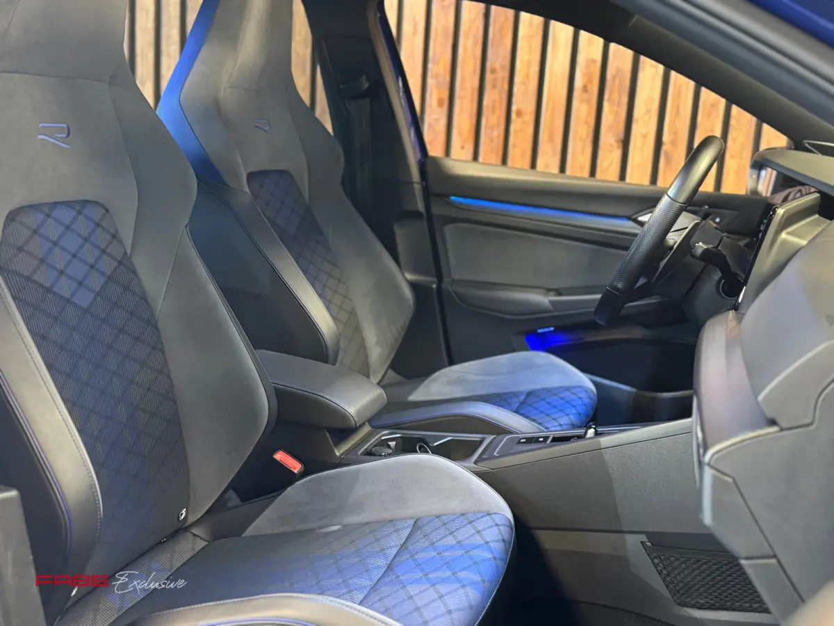 2.0 TSI R 4Motion / H/K / IQ Lights / HUD / Pano / Camera / Stuurverwarming