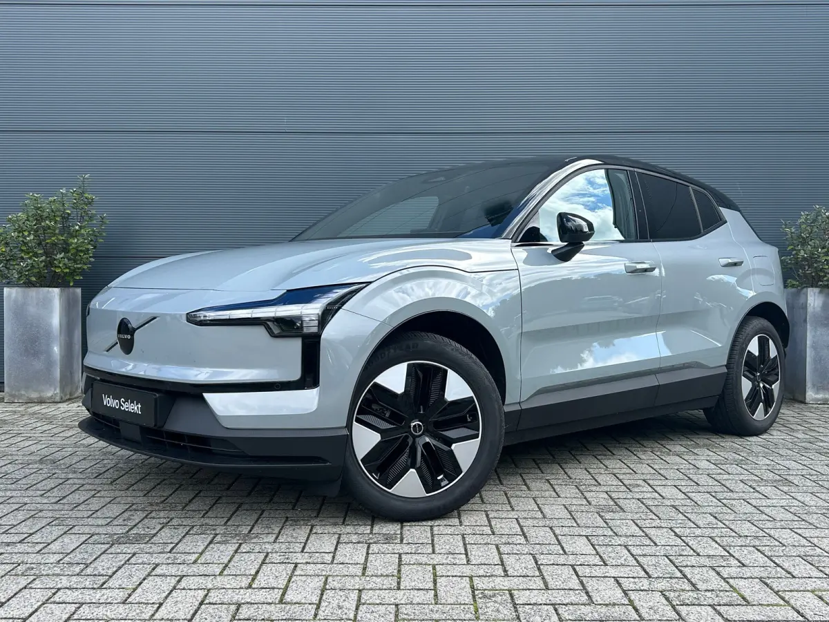 P3 Long Range Plus Europa 69 kWh | Stoel & stuurverwarming | Black pakket | Pilot Assist | Harman/Kardon | Warmtepomp |