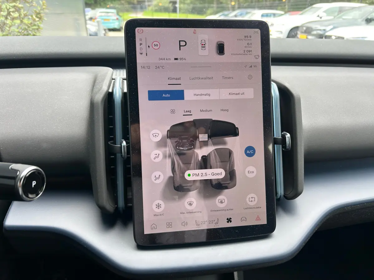 P3 Long Range Plus Europa 69 kWh | Stoel & stuurverwarming | Black pakket | Pilot Assist | Harman/Kardon | Warmtepomp |
