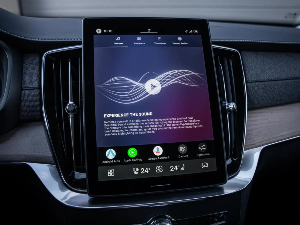 2.0 T8 Plug-in hybrid AWD Plus Dark - HUD l 360cam l ACC l H/Kardon l 21''