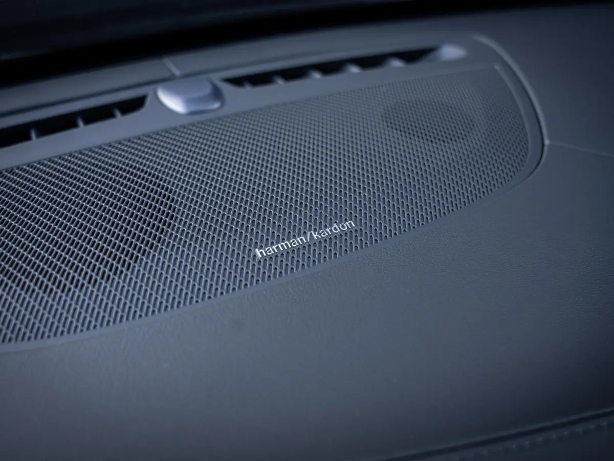 2.0 T8 Plug-in hybrid AWD Plus Dark - HUD l 360cam l ACC l H/Kardon l 21''