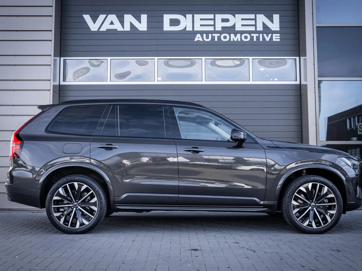 2.0 T8 Plug-in hybrid AWD Plus Dark - HUD l 360cam l ACC l H/Kardon l 21''