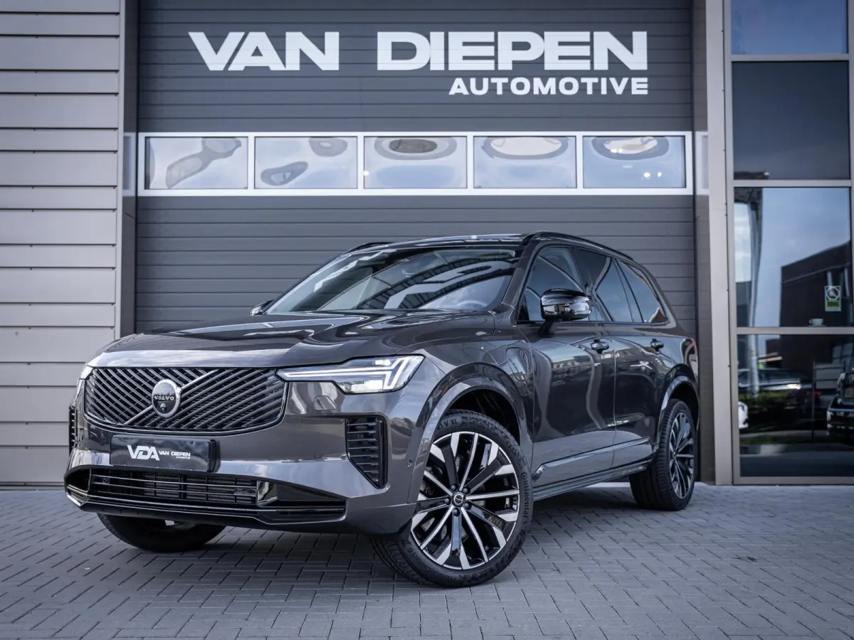 2.0 T8 Plug-in hybrid AWD Plus Dark - HUD l 360cam l ACC l H/Kardon l 21''