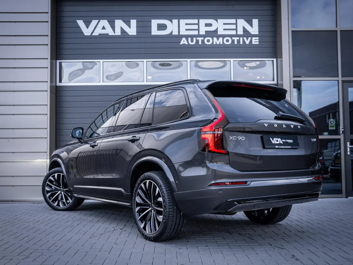 2.0 T8 Plug-in hybrid AWD Plus Dark - HUD l 360cam l ACC l H/Kardon l 21''