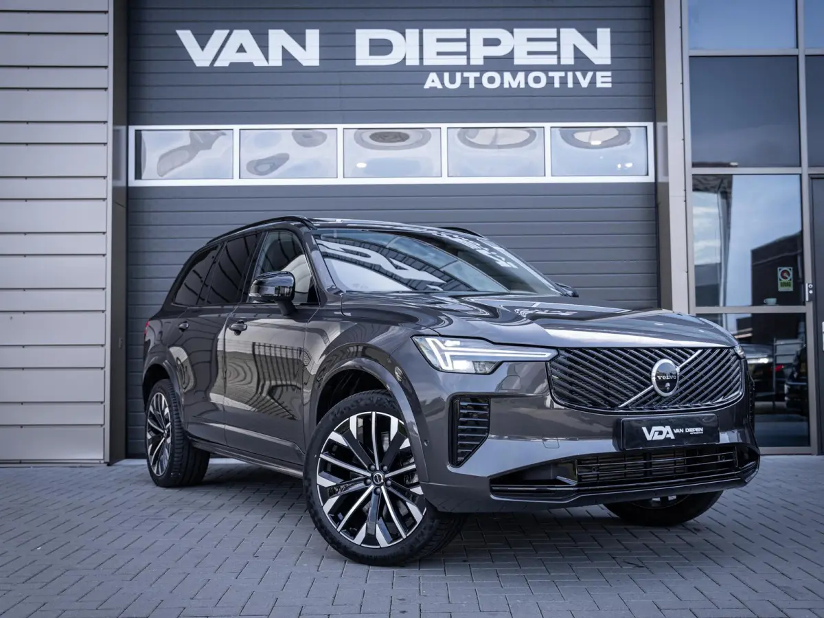 2.0 T8 Plug-in hybrid AWD Plus Dark - HUD l 360cam l ACC l H/Kardon l 21''