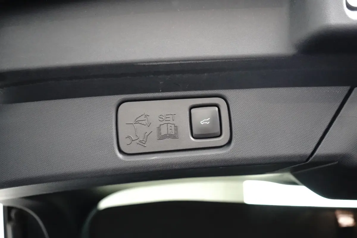 Extended AWD 98 kWh 351pk | Panoramadak | B&O Audio | Camera 360 | Elekt achterklep
