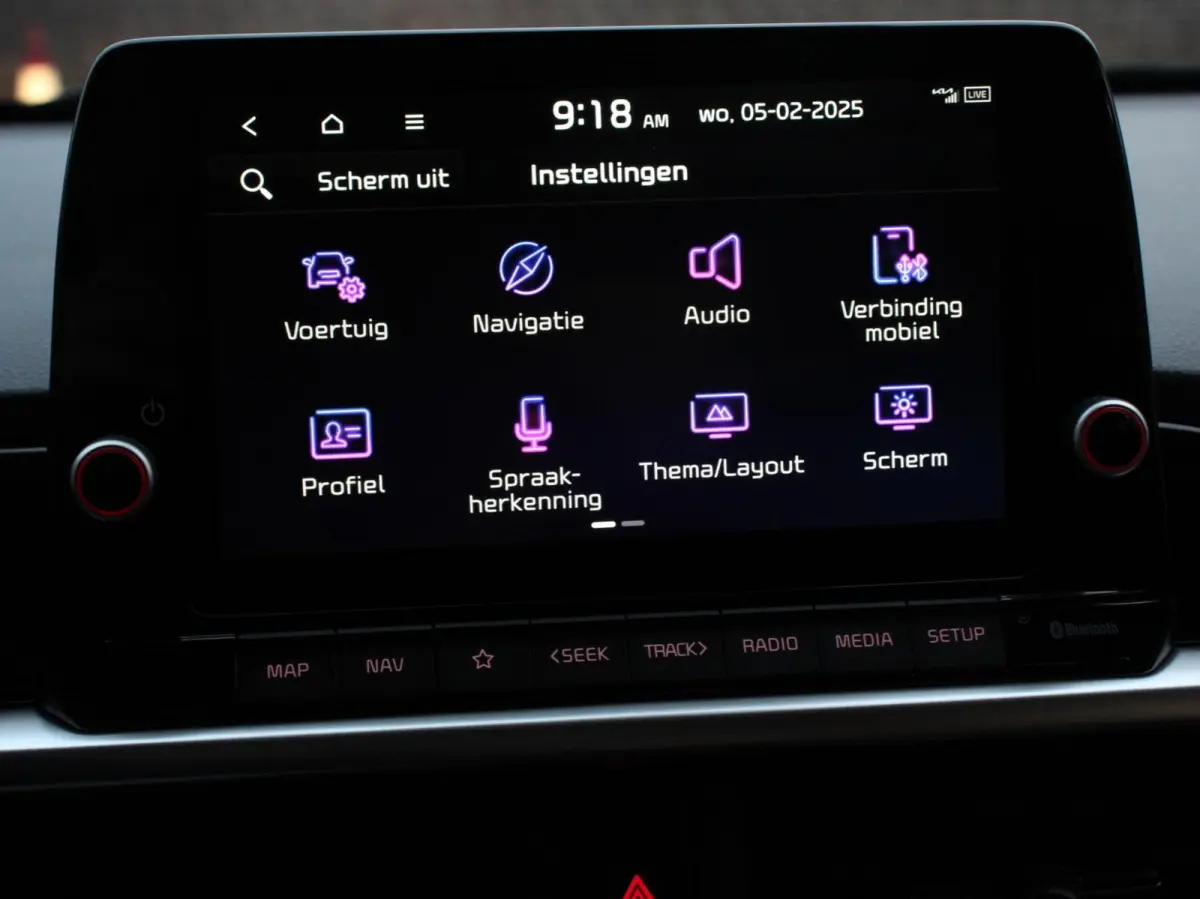 1.0 DPI Automaat DynamicLine Navigatie Apple Carplay/Android auto Airco Camera DAB Cruise Control Bluetooth