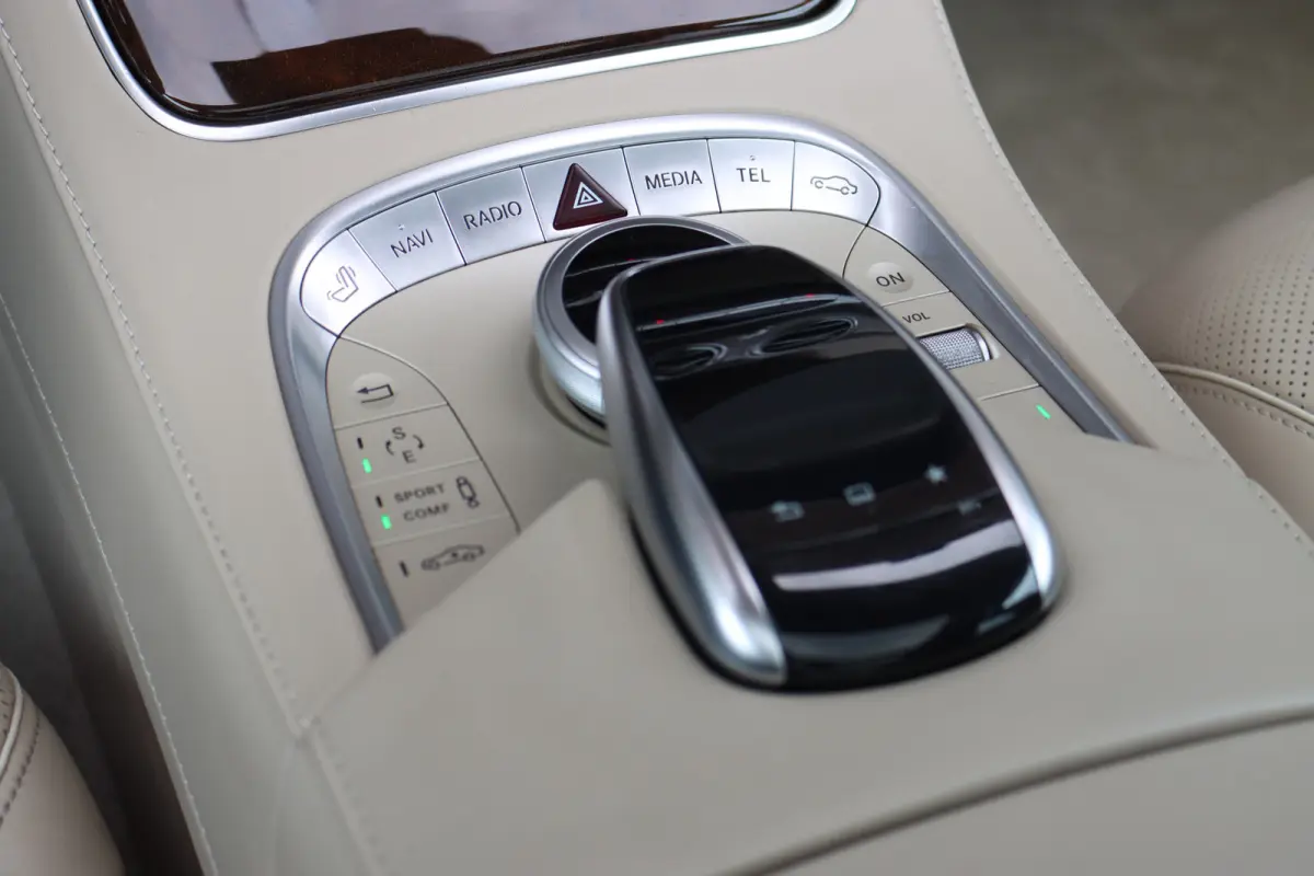 350 4MATIC BlueTEC Prestige Plus | Luchtvering | Distronic+ | Massage | Vlakkenverwarming | Verwarmd Stuurwiel | HUD | Panoramadak | Harman&Kardon |