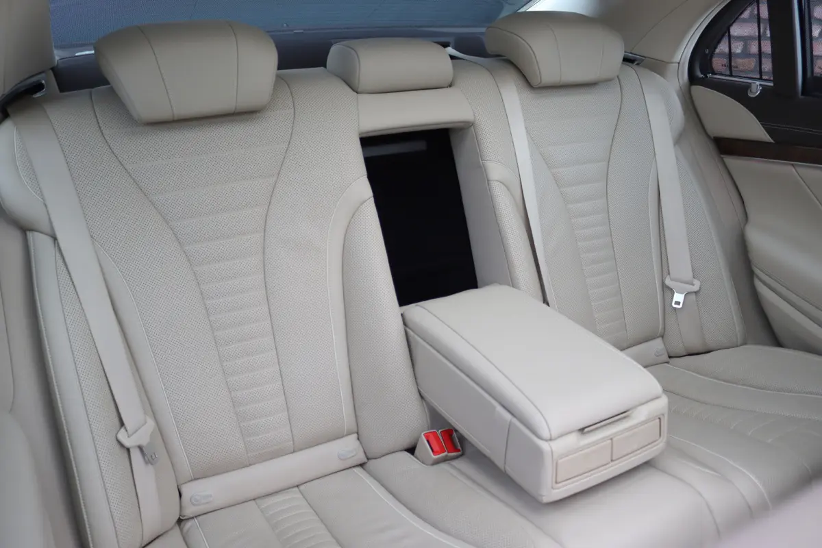 350 4MATIC BlueTEC Prestige Plus | Luchtvering | Distronic+ | Massage | Vlakkenverwarming | Verwarmd Stuurwiel | HUD | Panoramadak | Harman&Kardon |