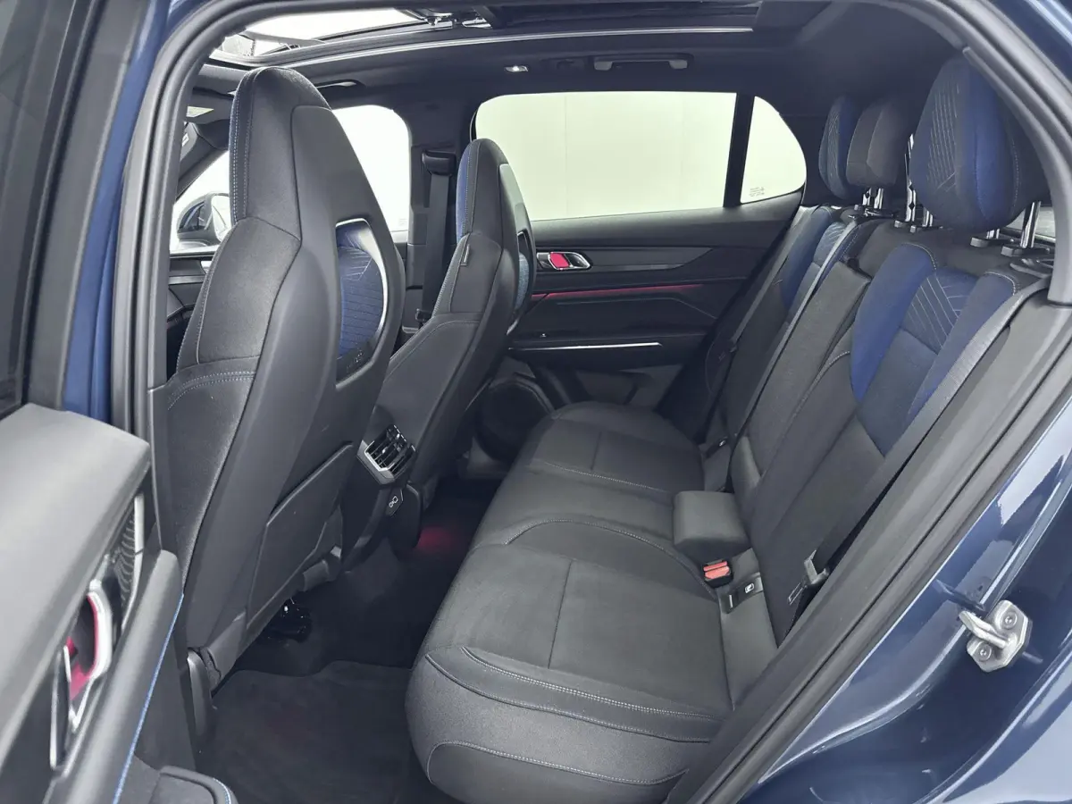 263 pk Automaat | Camera | Apple Carplay/Android Auto | Navigatie | 1800kg trekgewicht | Panoramadak | Elektrisch Verstelb. Bestuurdersstoel met Geheugen