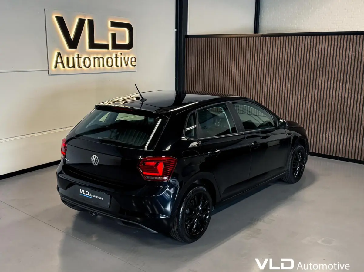 2017 1.0 MPI Trendline Carplay Airco