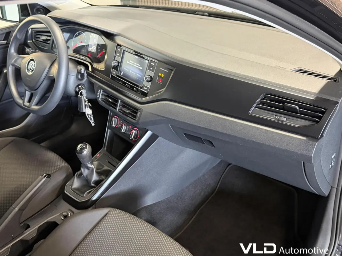 2017 1.0 MPI Trendline Carplay Airco
