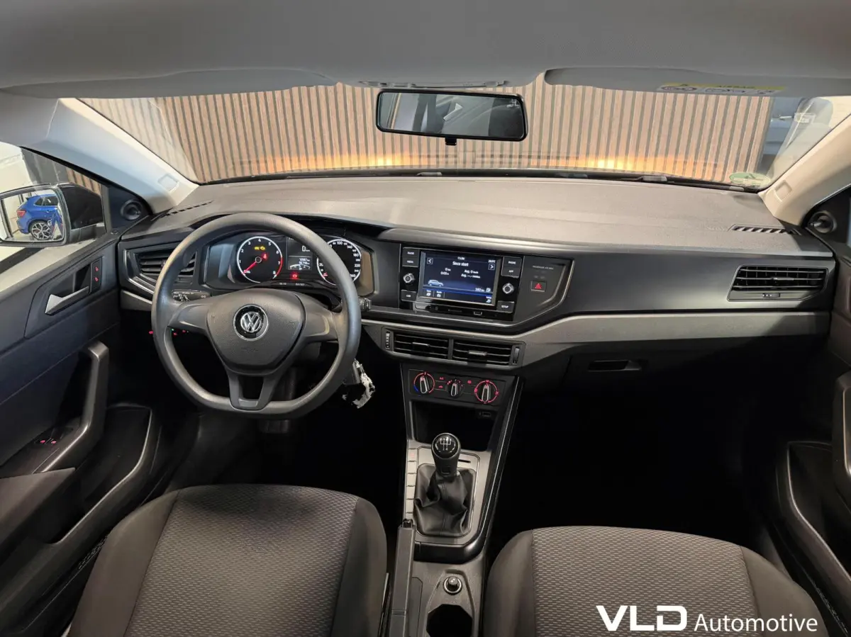 2017 1.0 MPI Trendline Carplay Airco