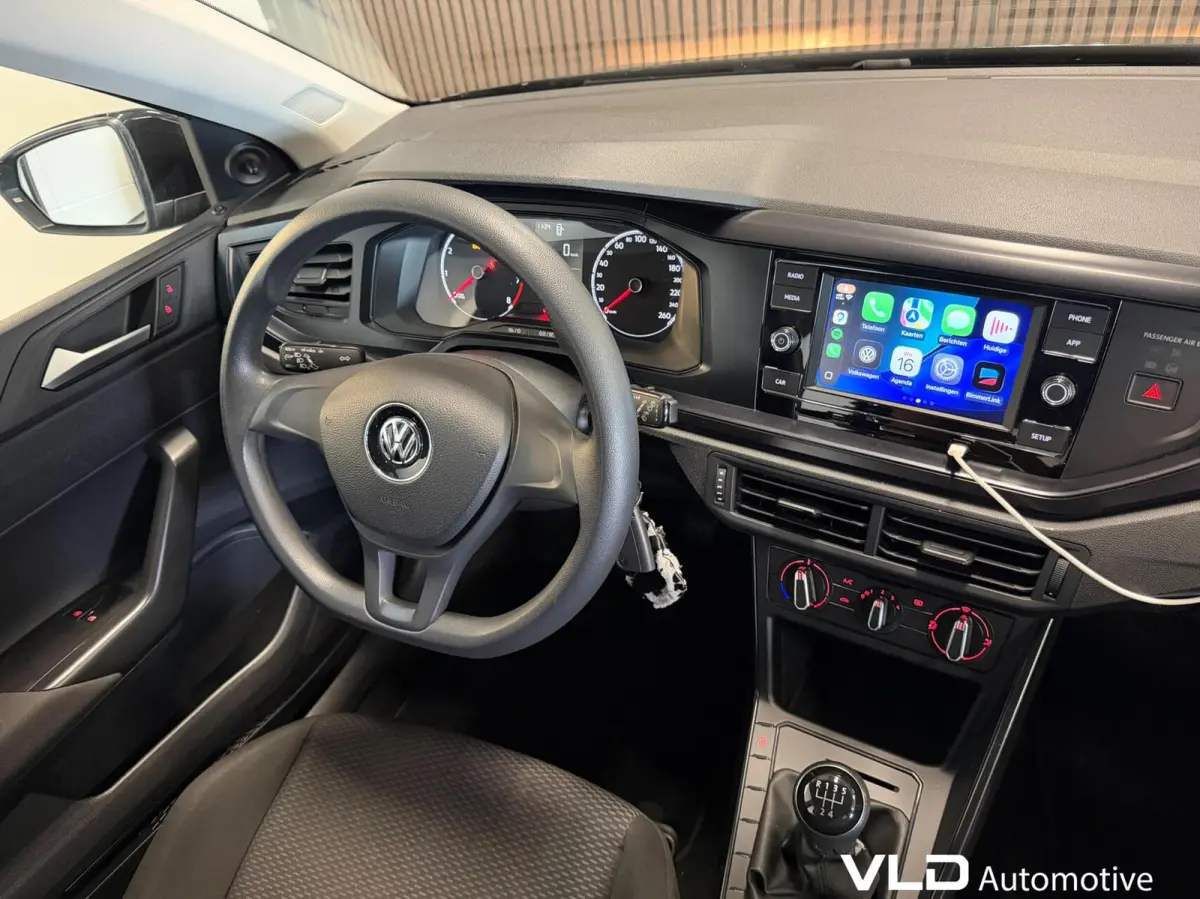 2017 1.0 MPI Trendline Carplay Airco