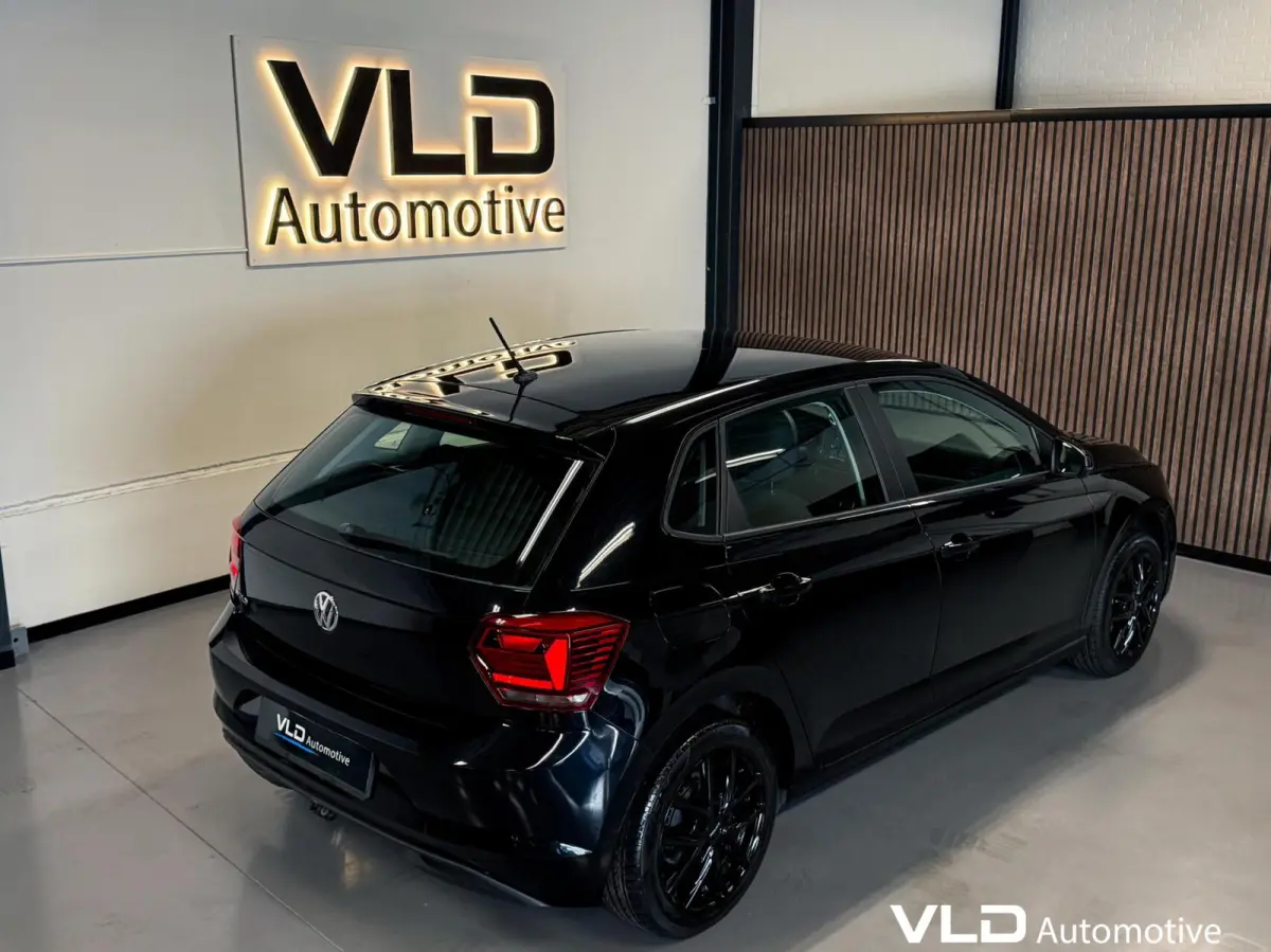 2017 1.0 MPI Trendline Carplay Airco