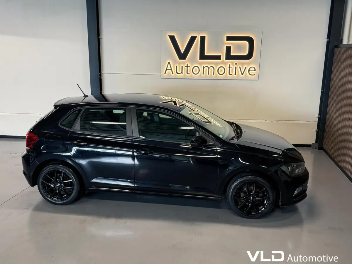 2017 1.0 MPI Trendline Carplay Airco