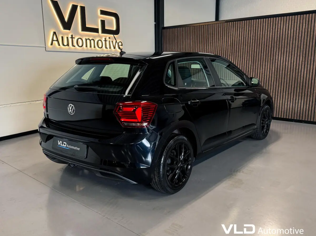 2017 1.0 MPI Trendline Carplay Airco