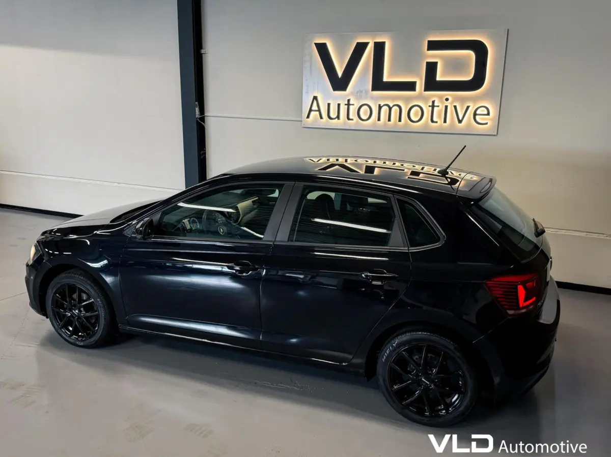 2017 1.0 MPI Trendline Carplay Airco