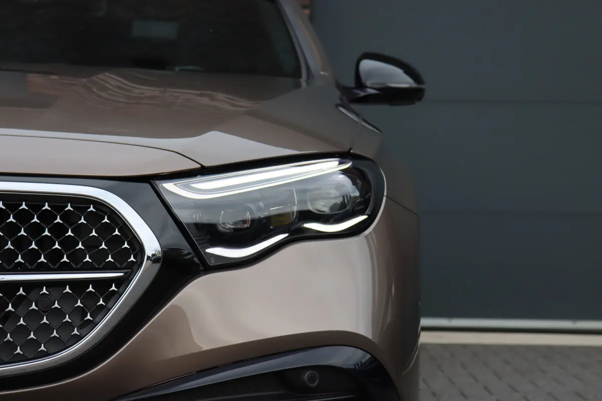 300 e AMG Line | Hyperscreen | Distronic+ | HUD | 3D-Display | Panoramadak | Burmester | Surround Camera | Trekhaak | Keyless Go |