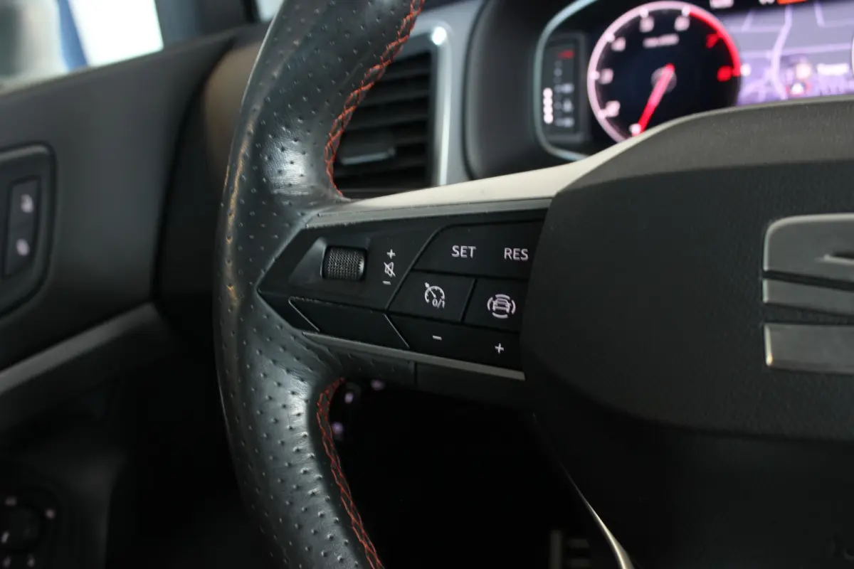 1.5 TSI FR Business Intense Facelift | Trekhaak | 360° Camera | Carplay | Virtual Cockpit | Full LED | Navi | Stoel/Stuurverw. | 18" LMV | PDC V+A