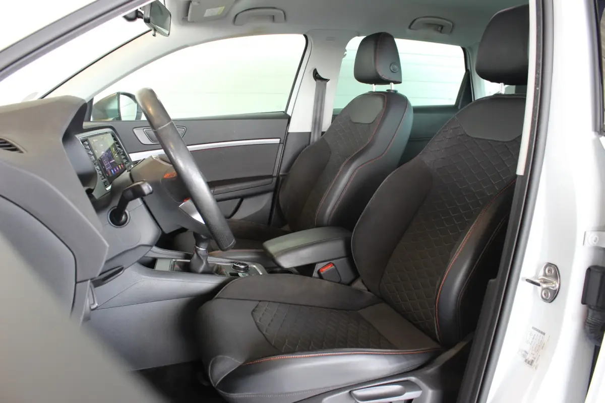 1.5 TSI FR Business Intense Facelift | Trekhaak | 360° Camera | Carplay | Virtual Cockpit | Full LED | Navi | Stoel/Stuurverw. | 18" LMV | PDC V+A