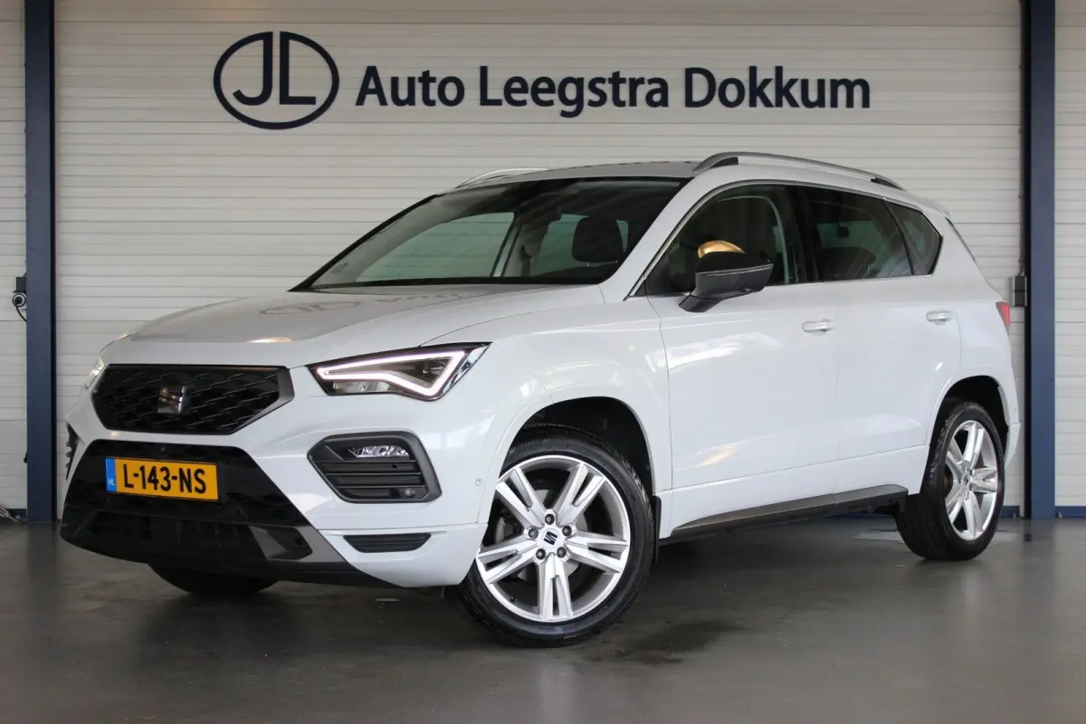 1.5 TSI FR Business Intense Facelift | Trekhaak | 360° Camera | Carplay | Virtual Cockpit | Full LED | Navi | Stoel/Stuurverw. | 18" LMV | PDC V+A