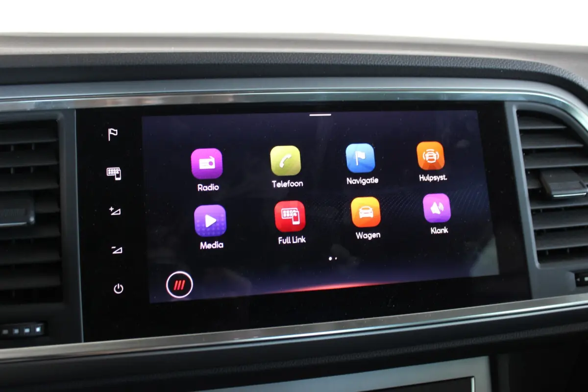 1.5 TSI FR Business Intense Facelift | Trekhaak | 360° Camera | Carplay | Virtual Cockpit | Full LED | Navi | Stoel/Stuurverw. | 18" LMV | PDC V+A