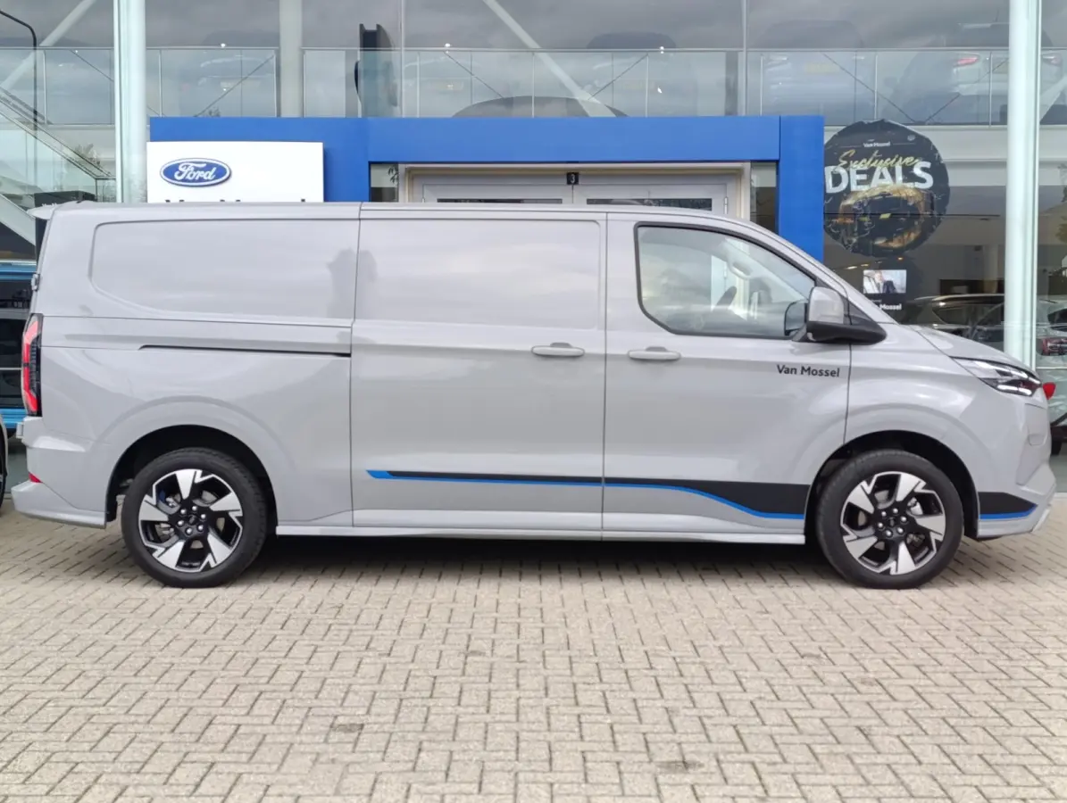 Cust. 340 L2H1 Sport 71 kWh | Adaptieve Cruise | Trekhaak | Stoel/stuur voorruitverwarming | Adaptieve koplampen |  Navigatie