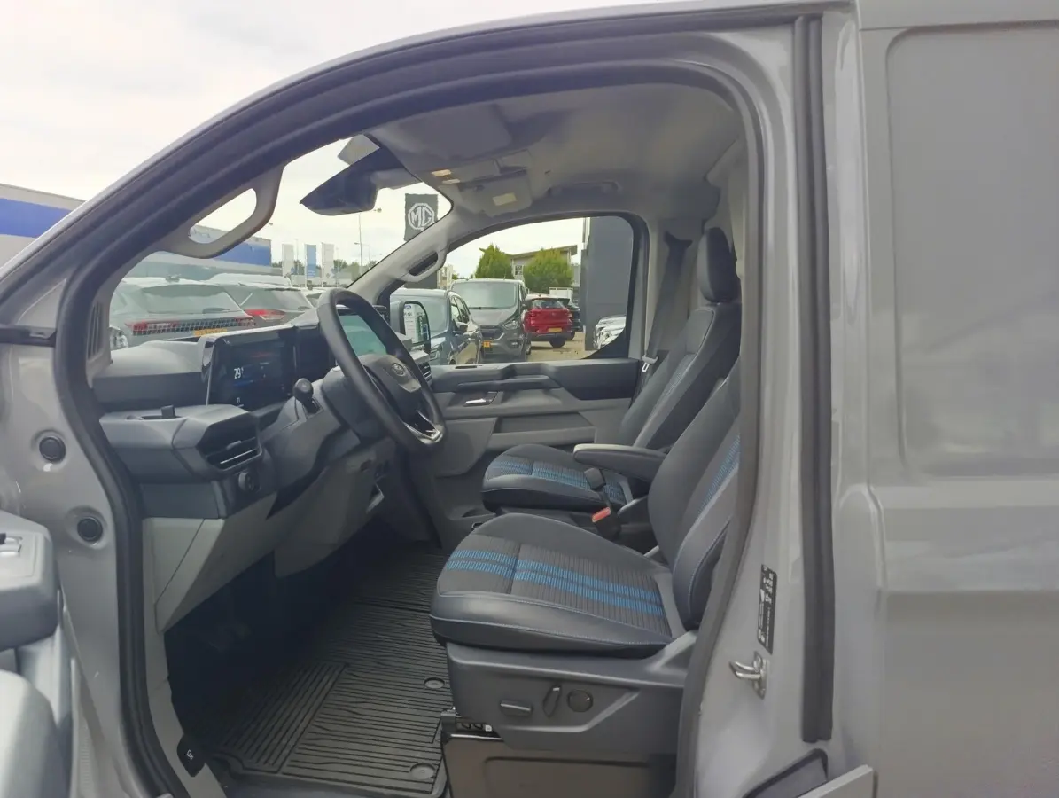 Cust. 340 L2H1 Sport 71 kWh | Adaptieve Cruise | Trekhaak | Stoel/stuur voorruitverwarming | Adaptieve koplampen |  Navigatie