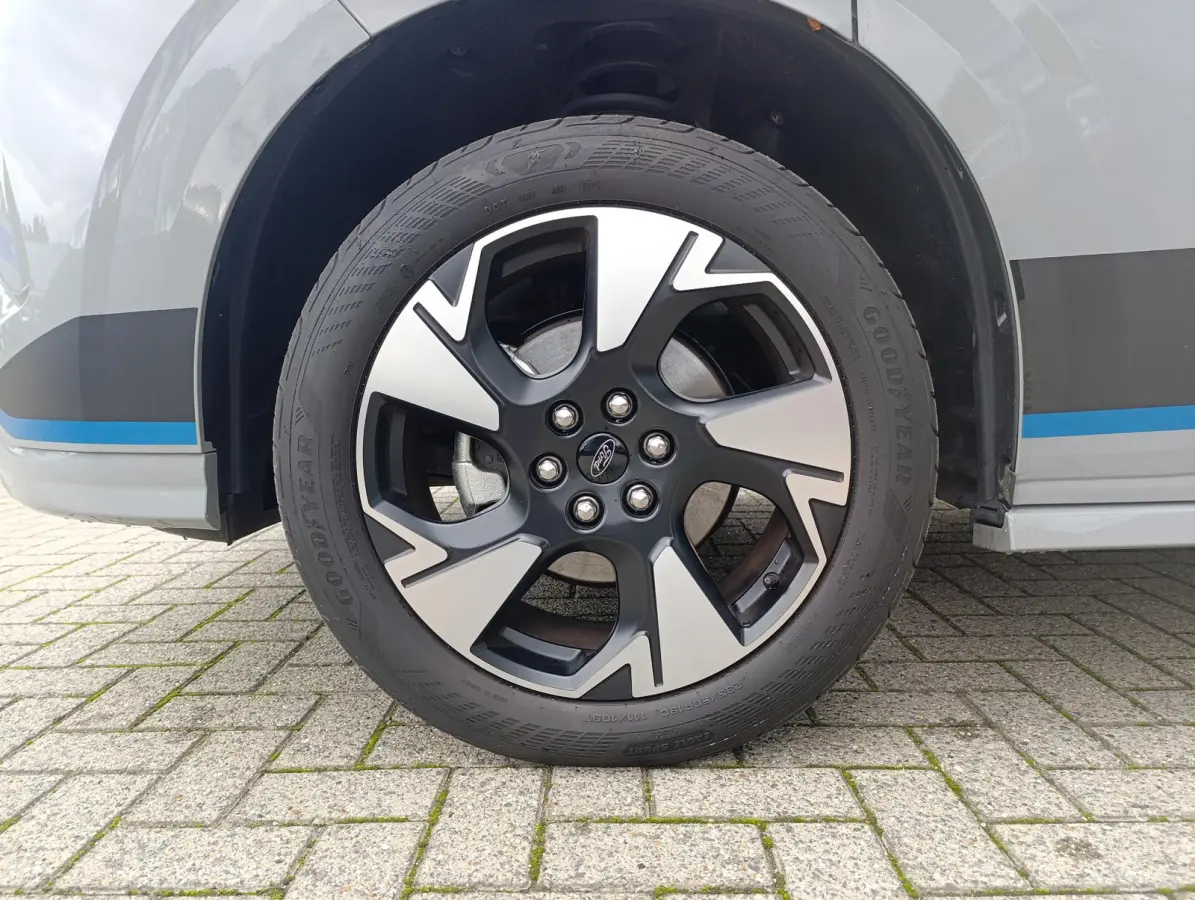 Cust. 340 L2H1 Sport 71 kWh | Adaptieve Cruise | Trekhaak | Stoel/stuur voorruitverwarming | Adaptieve koplampen |  Navigatie