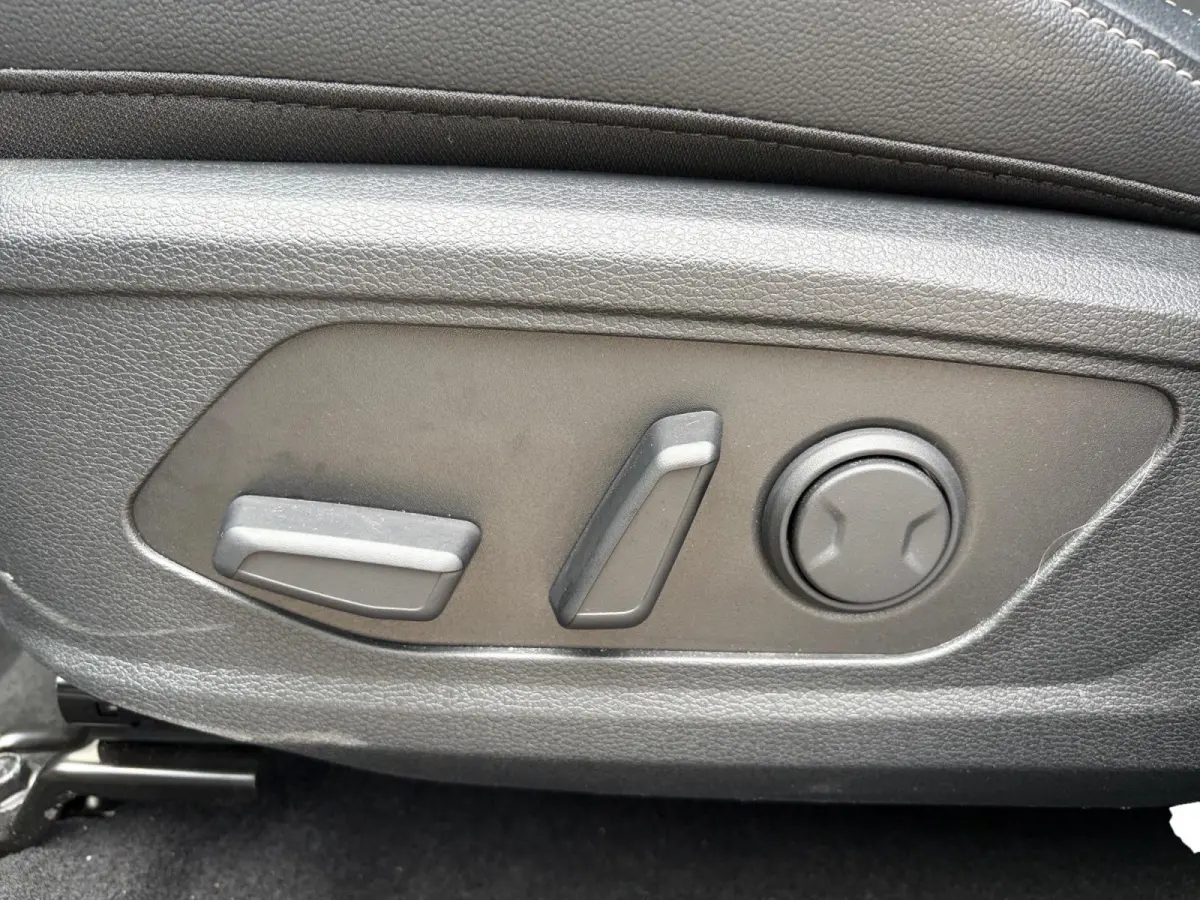 1.6 T-GDi Plug-in Hybrid AWD DynamicLine Luxury | Apple Carplay / Android Auto | Navigatiesysteem | Stoel + Stuurverwarming | Elektrisch Verstelbare Bestuurdersstoel | Licht + Regensensor | 