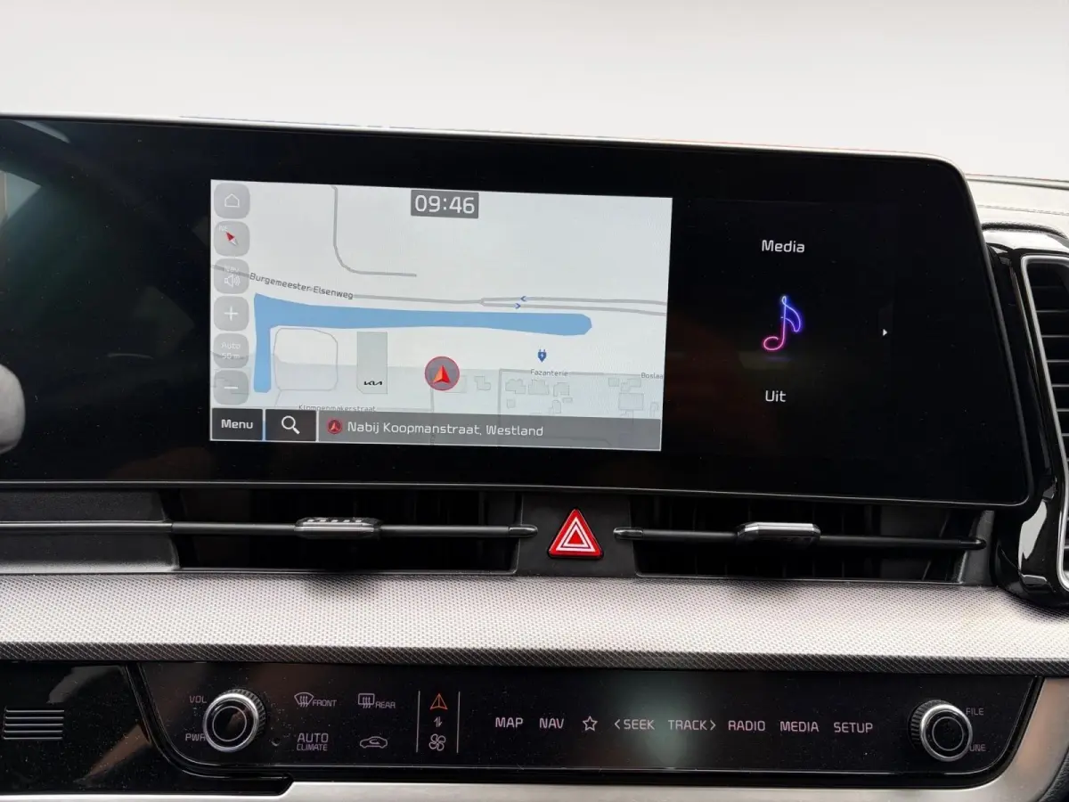 1.6 T-GDi Plug-in Hybrid AWD DynamicLine Luxury | Apple Carplay / Android Auto | Navigatiesysteem | Stoel + Stuurverwarming | Elektrisch Verstelbare Bestuurdersstoel | Licht + Regensensor | 
