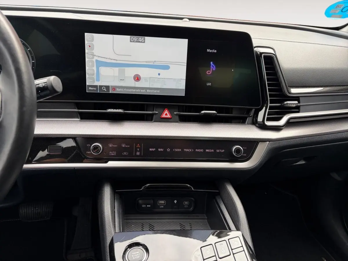 1.6 T-GDi Plug-in Hybrid AWD DynamicLine Luxury | Apple Carplay / Android Auto | Navigatiesysteem | Stoel + Stuurverwarming | Elektrisch Verstelbare Bestuurdersstoel | Licht + Regensensor | 
