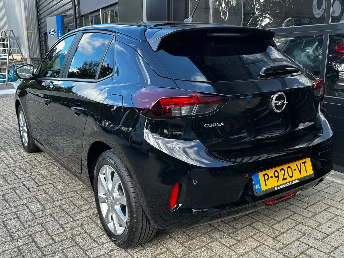 1.2 Edition | BROEKHUIS ONDERHOUDEN| EERSTE EIGENAAR| APPLE CARPLAY/ANDROID AUTO| PARKEERSENSOREN ACHTER| DAB ONTVANGER| CRUISE CONTROL| GETINT GLAS| AIRCO| 16" LM-VELGEN|