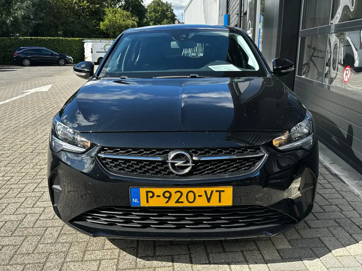 1.2 Edition | BROEKHUIS ONDERHOUDEN| EERSTE EIGENAAR| APPLE CARPLAY/ANDROID AUTO| PARKEERSENSOREN ACHTER| DAB ONTVANGER| CRUISE CONTROL| GETINT GLAS| AIRCO| 16" LM-VELGEN|
