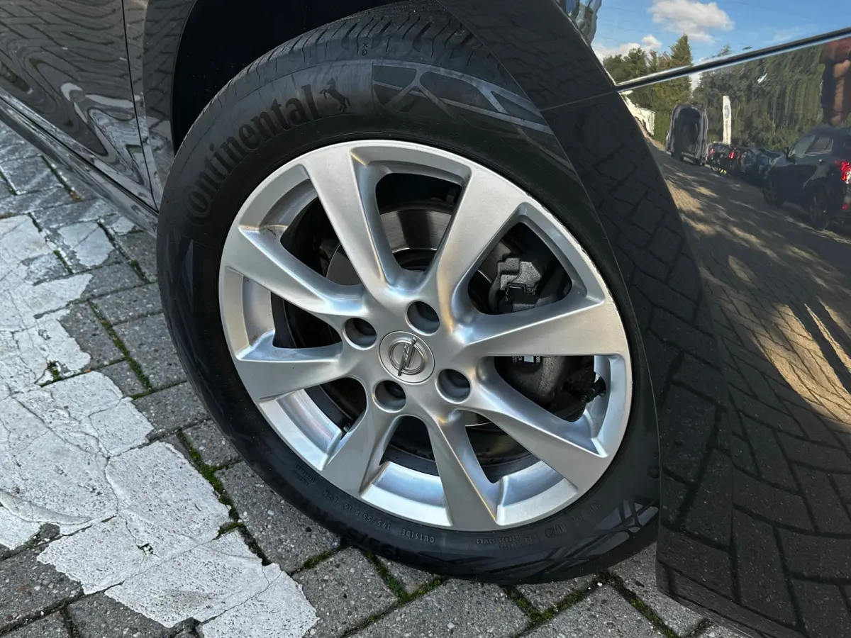 1.2 Edition | BROEKHUIS ONDERHOUDEN| EERSTE EIGENAAR| APPLE CARPLAY/ANDROID AUTO| PARKEERSENSOREN ACHTER| DAB ONTVANGER| CRUISE CONTROL| GETINT GLAS| AIRCO| 16" LM-VELGEN|